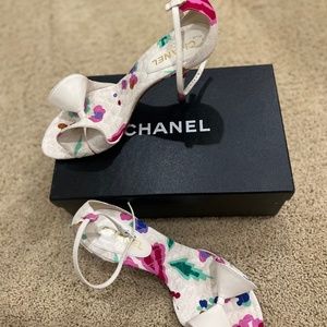 Brand new - Chanel  heeled sandals